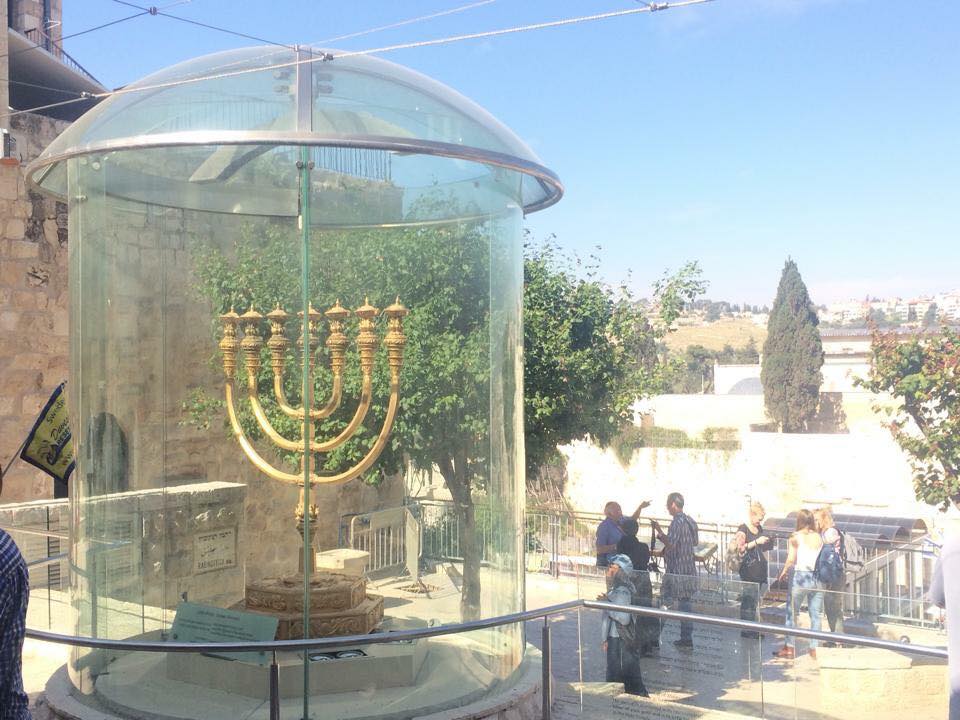 menorah jerusalem