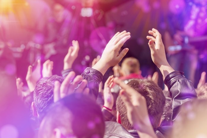 Optimized-bigstock-Fans-Applauding-To-Music-Band–86526053