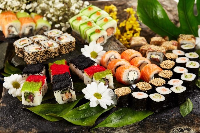 Nini Hachi in Tel Aviv serves sushi as well as traditional Asian cuisine and they also deliver