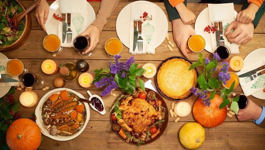 Thanksgiving-feast (1)